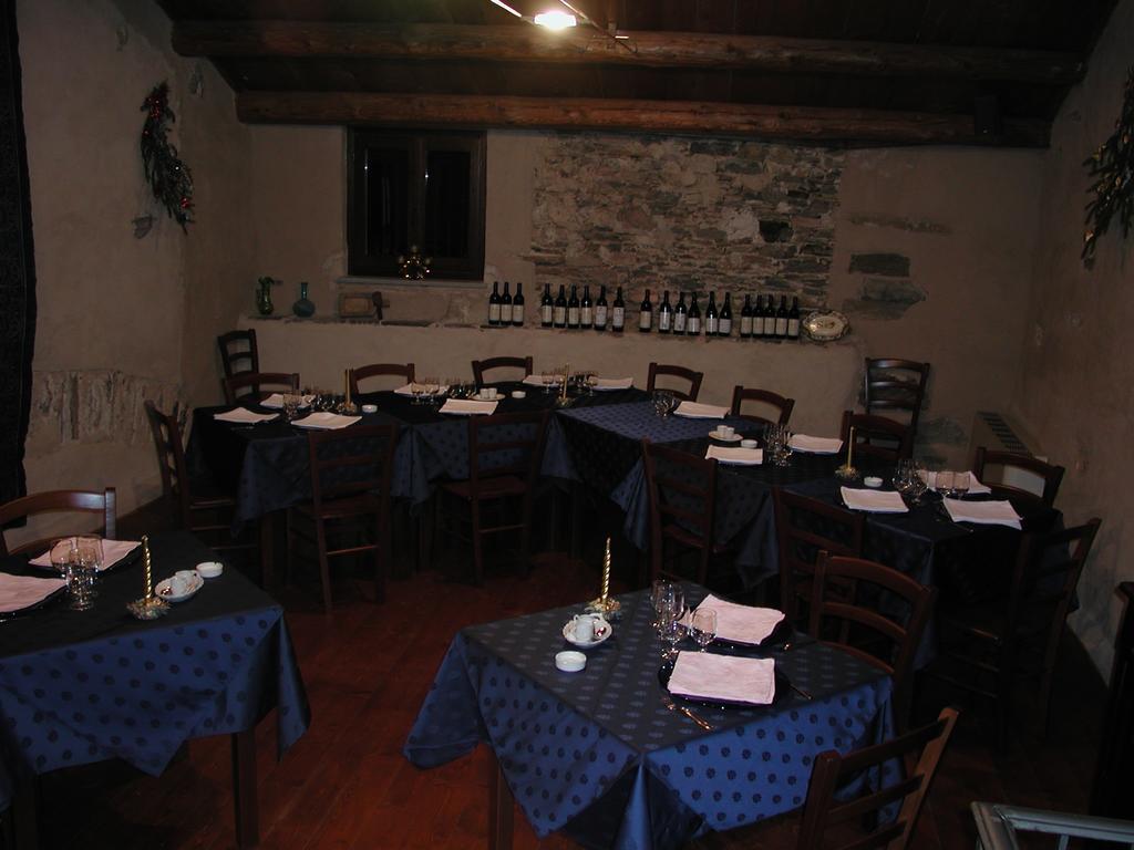 Hotel Ristorante La Font Castelmagno Esterno foto