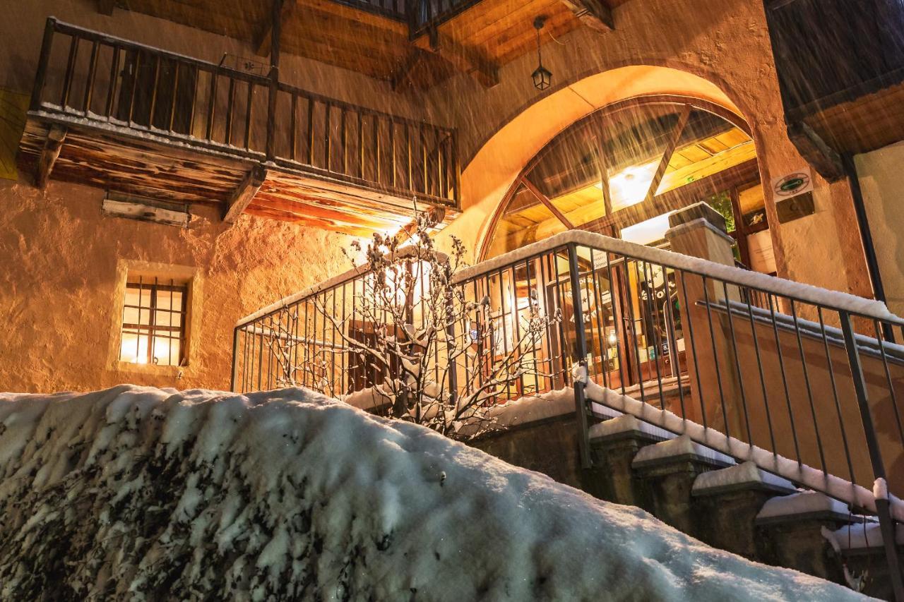 Hotel Ristorante La Font Castelmagno Esterno foto
