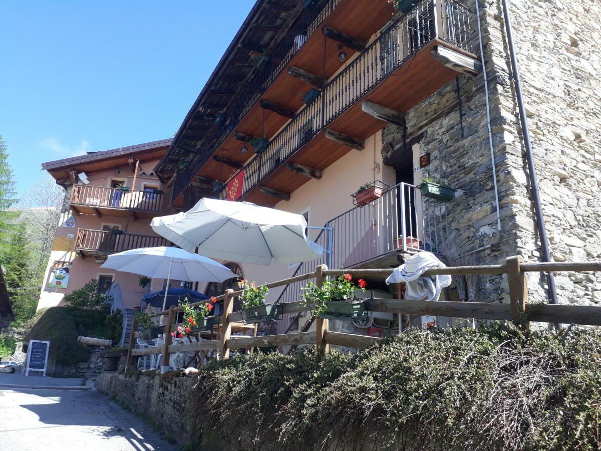 Hotel Ristorante La Font Castelmagno Esterno foto