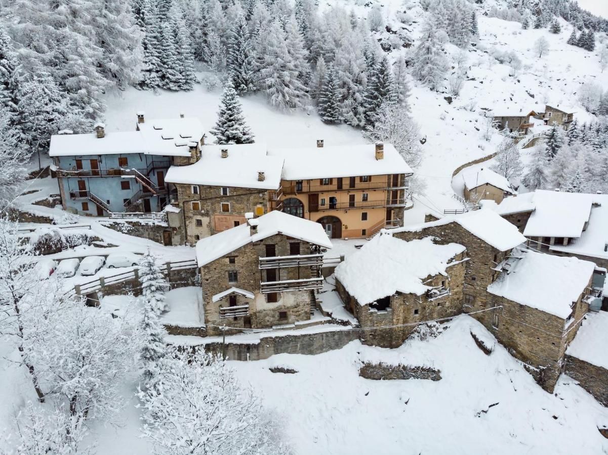 Hotel Ristorante La Font Castelmagno Esterno foto